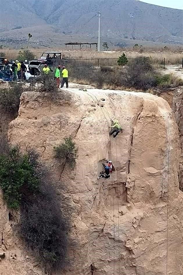 Autoridades se movilizaron para apoyar a los excursionistas.