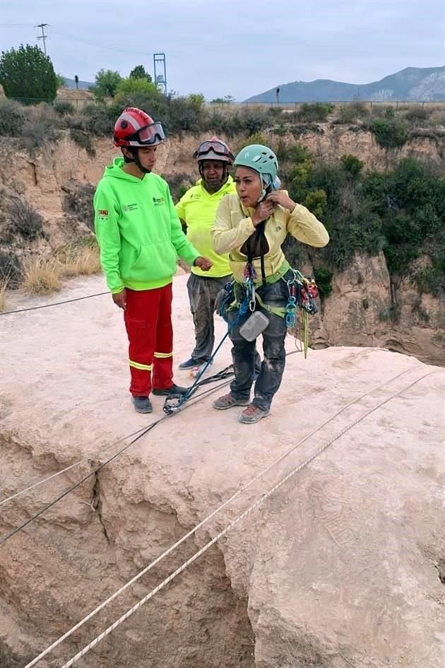 Excursionistas aseguraron a los socorristas que hacían rapel en la zona supervisados por una empresa especializada.