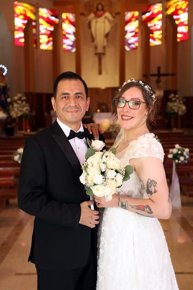 Roberto Torres y Priscila Guajardo