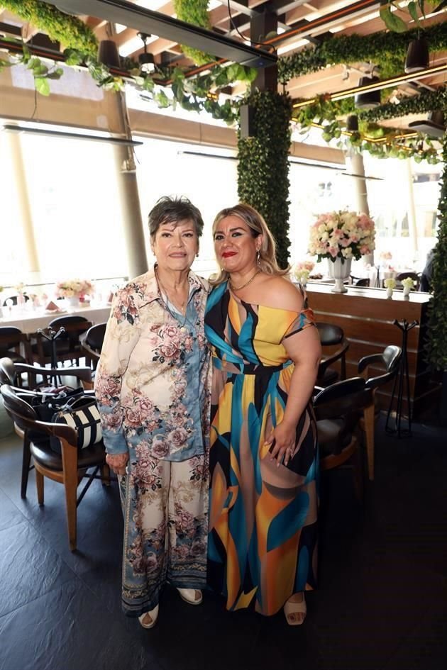 Mercedes Sánchez y Fernanda Benitez