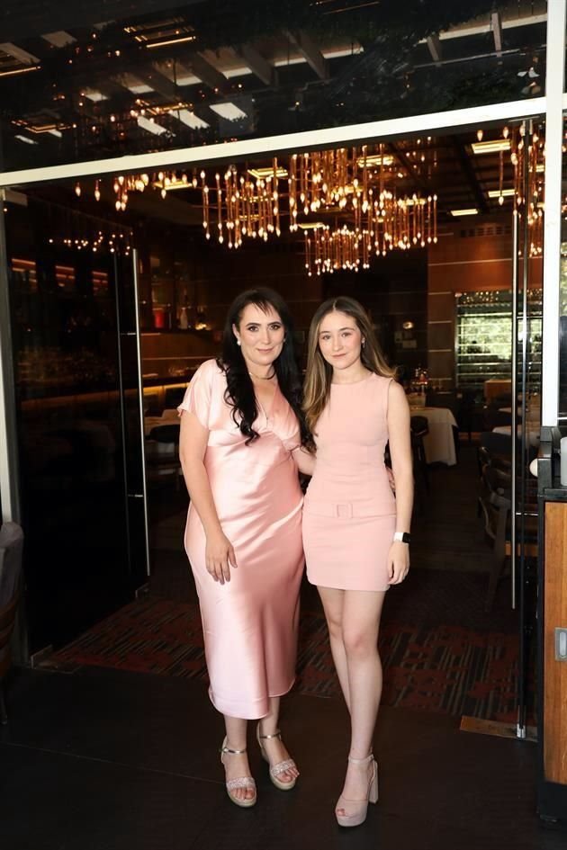 Flor Garza y Regina García
