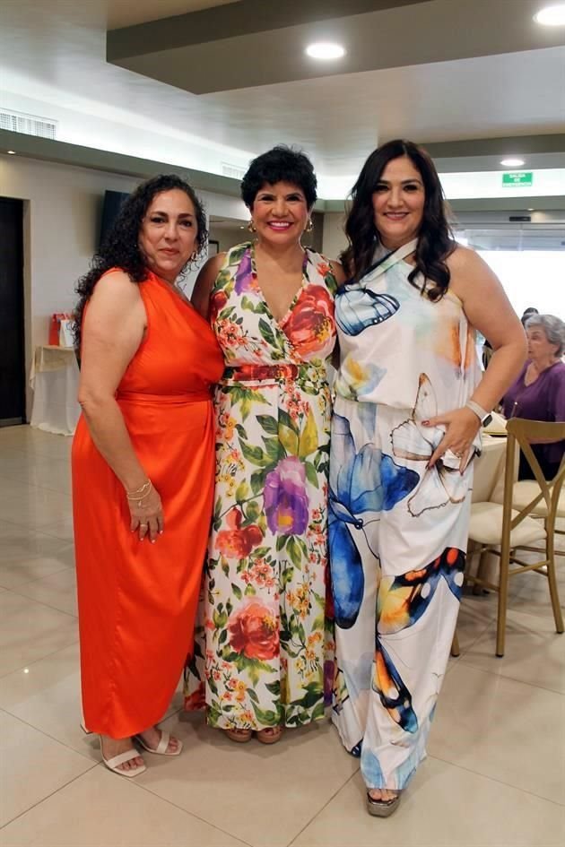 Claudia de Dávila, Paty Antúnez de Dávila y Sonia Flores de Dávila