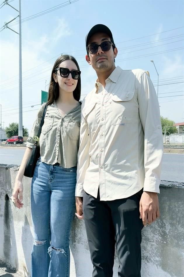 Anette Elizondo e Israel Gamboa