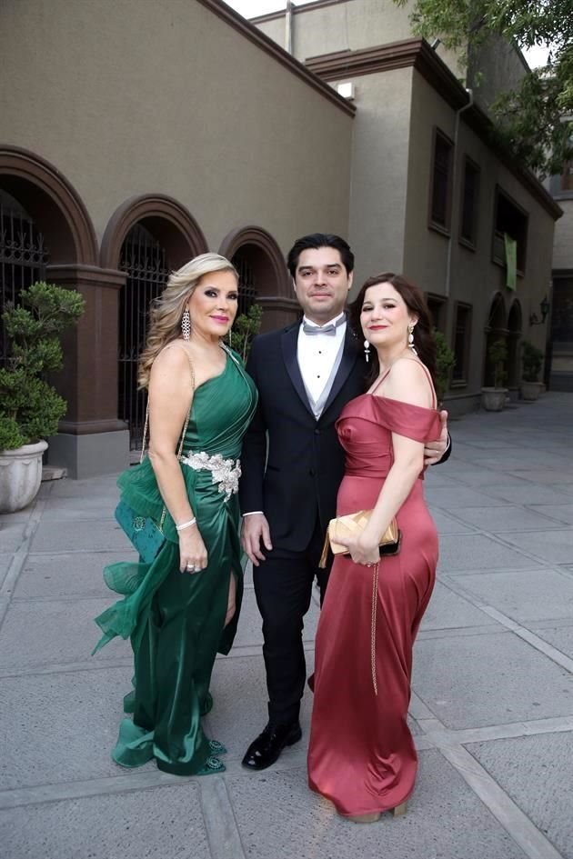 Marcela González, José Alberto Rodríguez González e  Ingrid Garza
