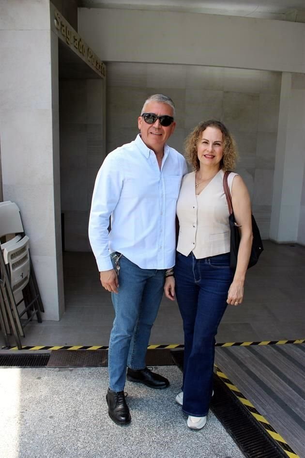 Gustavo Olmedo y Yadira Olmedo