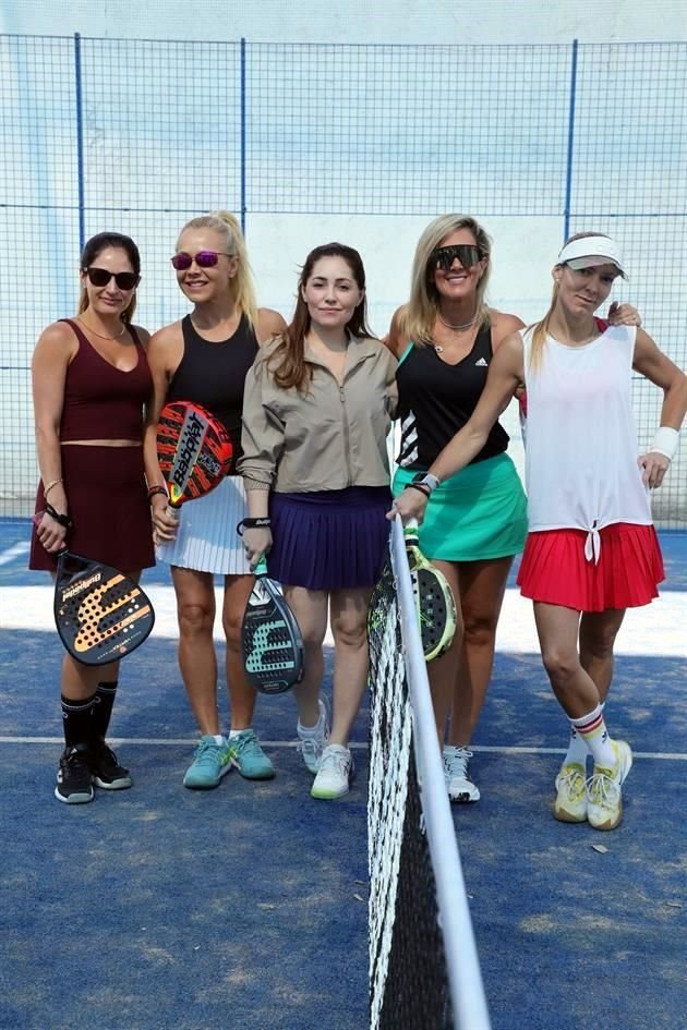 Alejandra Manautou, Teté García Luna, Deborah Pierce, Ana Gaby Lozano y Diana Cárdenas