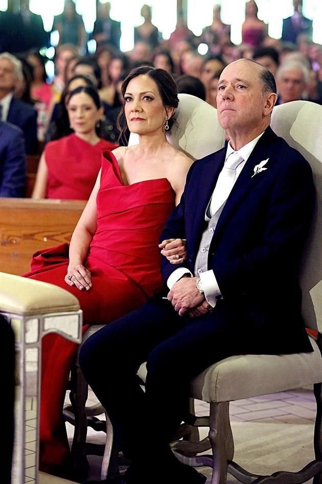 PAPÁS DE LA NOVIA. Mónica Jaime de Martínez e Ignacio Gerardo Martínez González