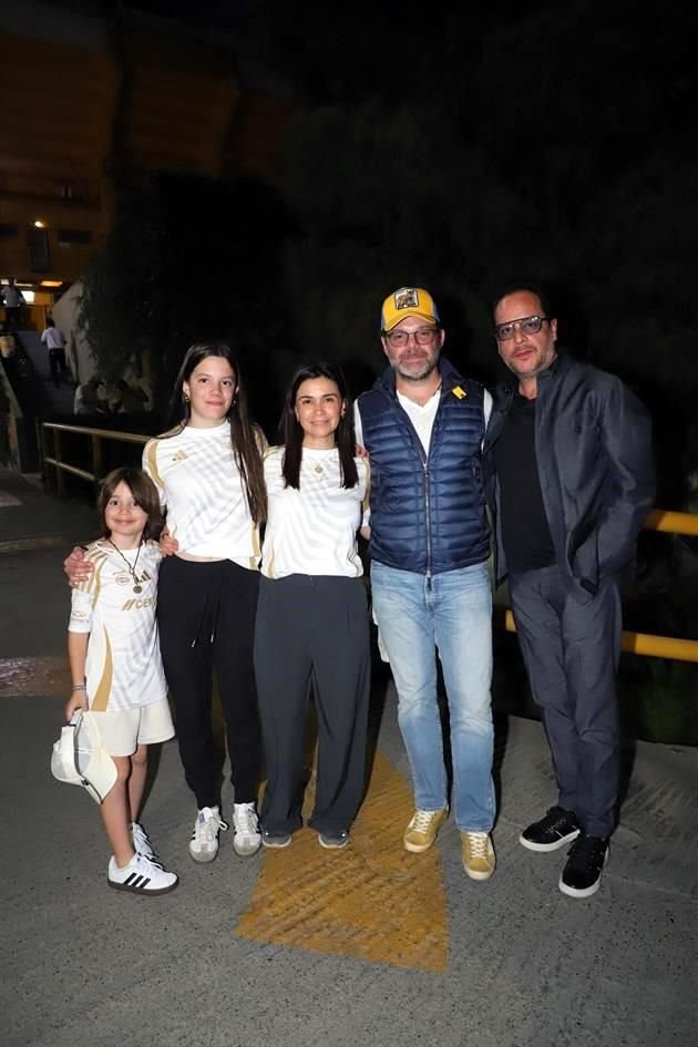 Gonzalo Doehner, Miranda Doehner, Ana Gaby de León de Doehner, Mauricio Doehner y Cli González Lugo