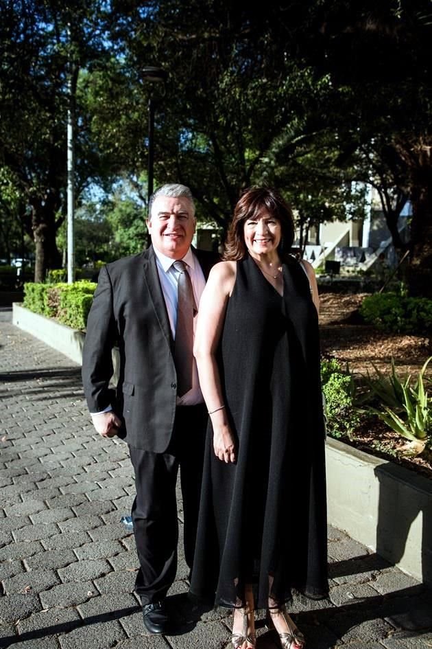 Eugenio Bueno e Ivonne Ontiveros de Bueno