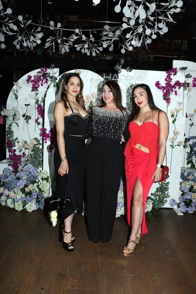 Brenda Niño, Edith Garza y Stephanie Niño