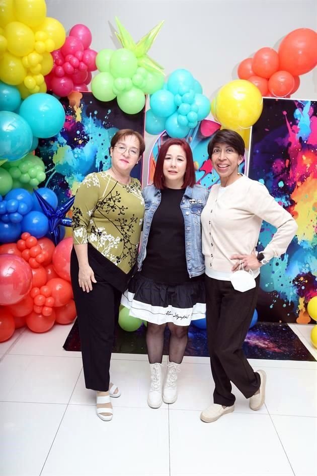 Marlene Treviño Moreno, Chantal Flores y Miriam Moreno Alemán