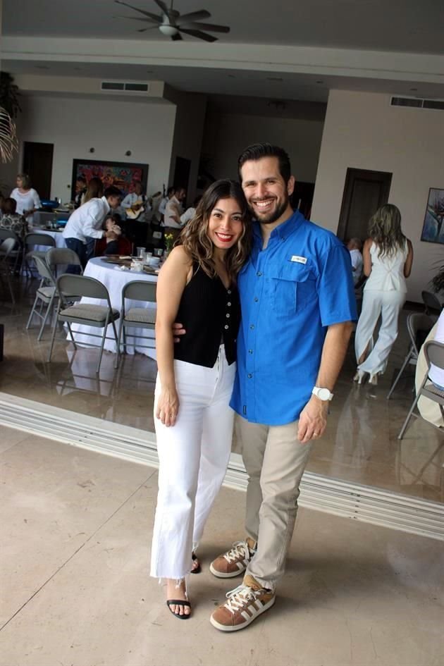 Andrea Mendoza y Guillermo González