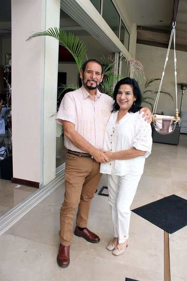 Arturo Sias y Juany Morales