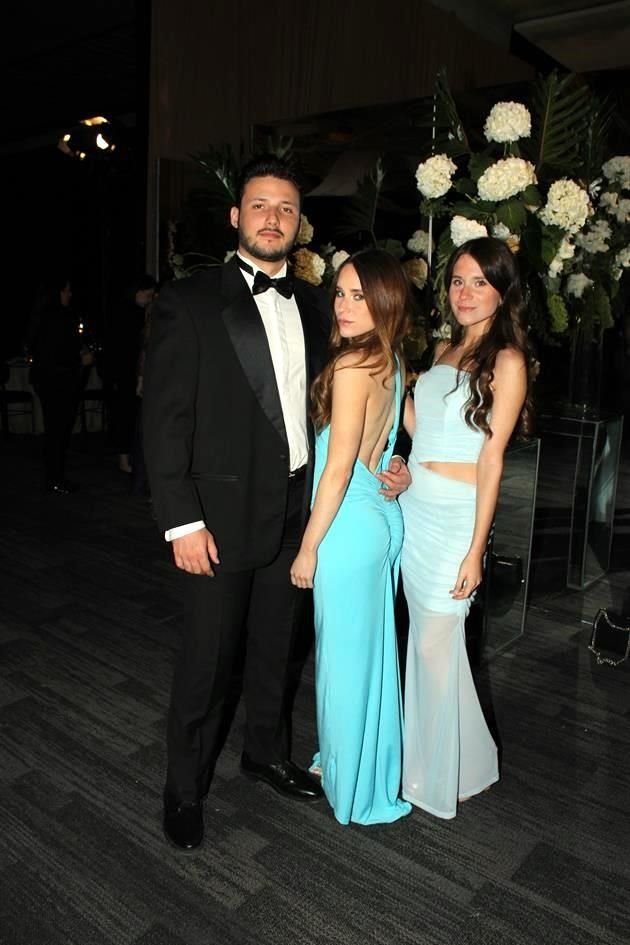 Pedro Tijerina, Angela Argüelles y Marina Argüelles