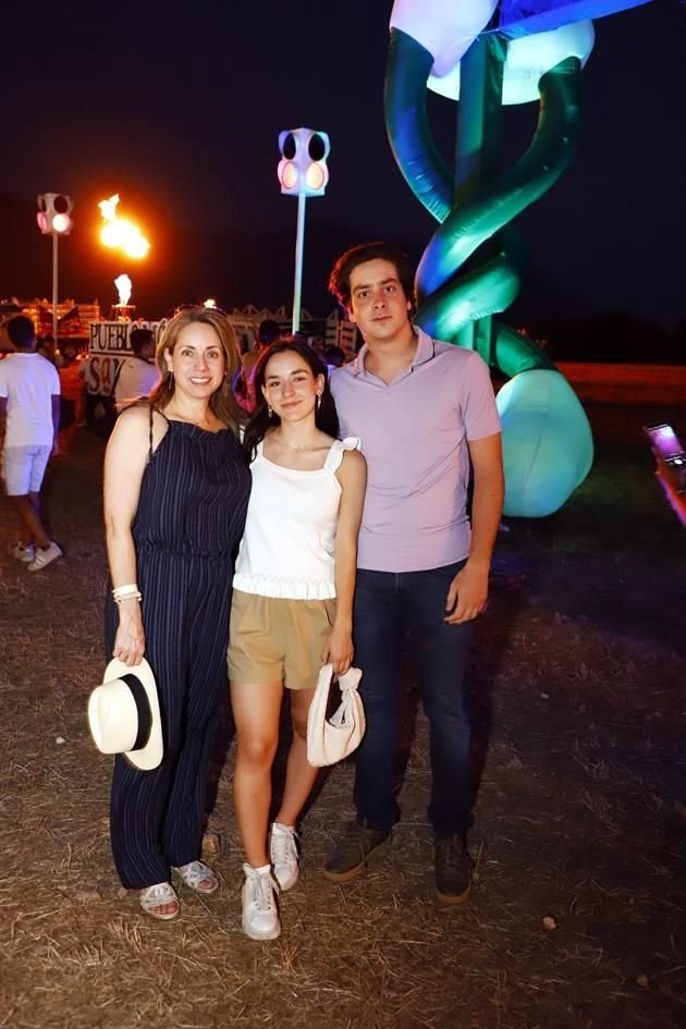 Claudia Cantú, Mía Tonda y Andrés Vivanco