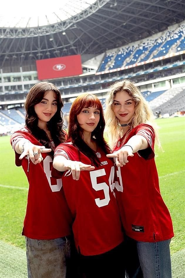 Alejandra, Paulina y Daniela Villarreal