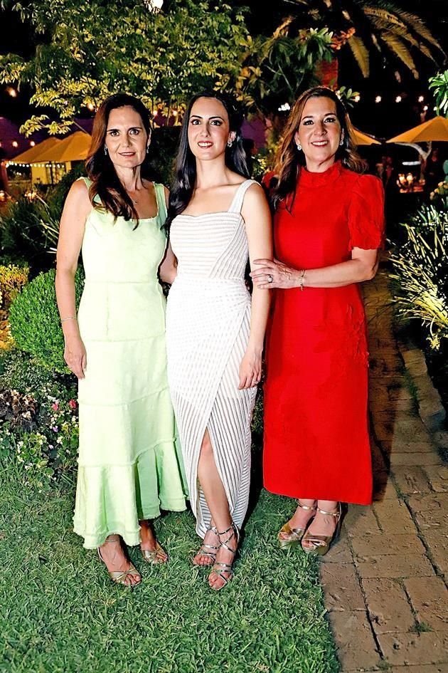 Olga Canales de Zambrano, LA NOVIA y Cecy Boughton de Melo
