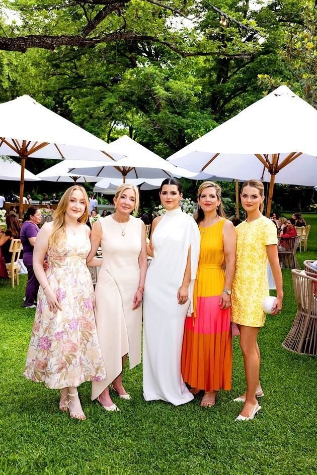 Bárbara Garza, Bárbara Herrera de Garza, LA NOVIA, Vanina González de Sada y Eugenia Sada