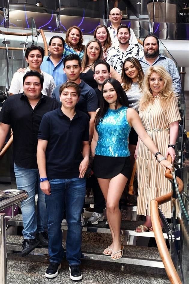 Familia Treviño en el Crucero Harmony of the Seas