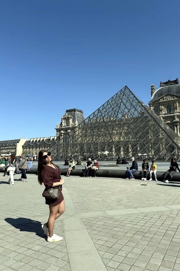 PARÍS, FRANCIA Débora Braga