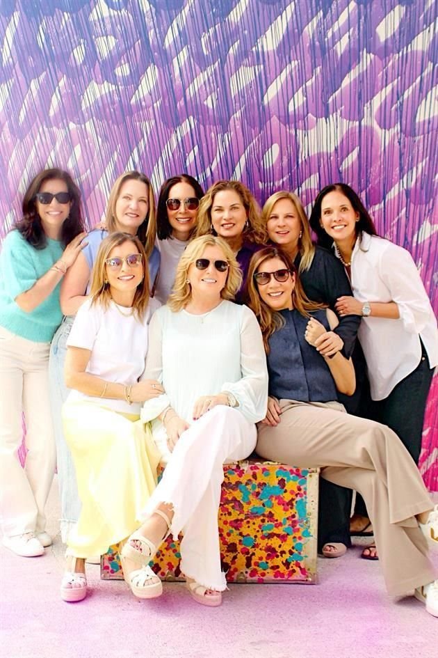 Jilda Ortega de Velázquez de León, Maruca Treviño, Flora de la Garza, Claudia Galván, Marigel Zambrano, Margarita Coronado, Marcela Rodríguez, Patricia Rodríguez de Coronado y Tere Rojas
