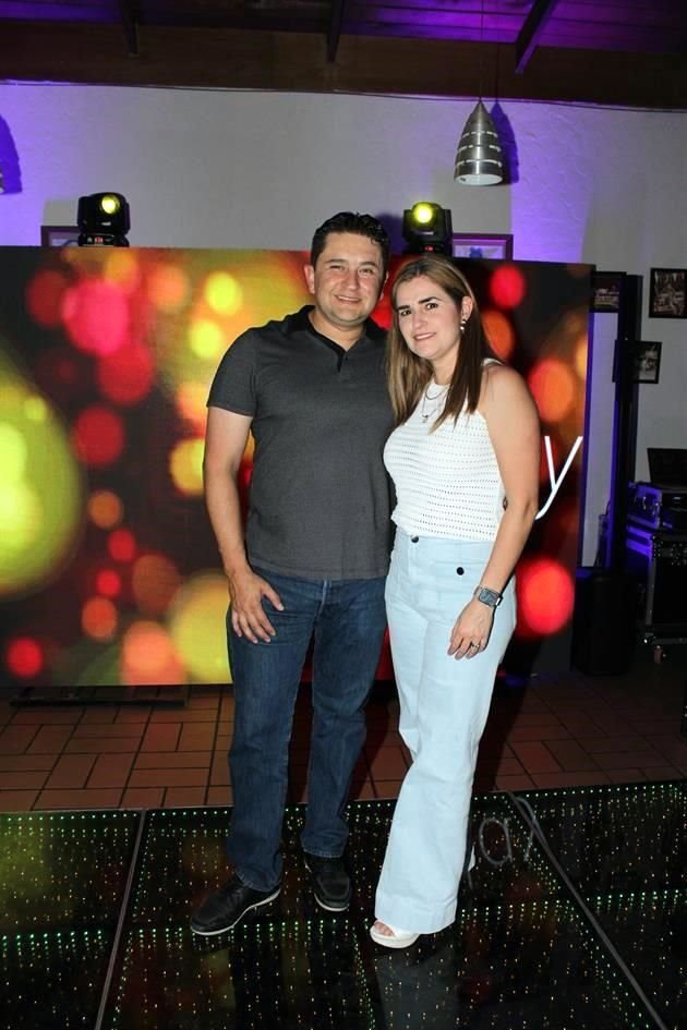 Benjamín González y Érika Jaime
