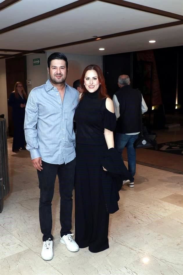 Sergio Yesaki y Judit Grace Rosales
