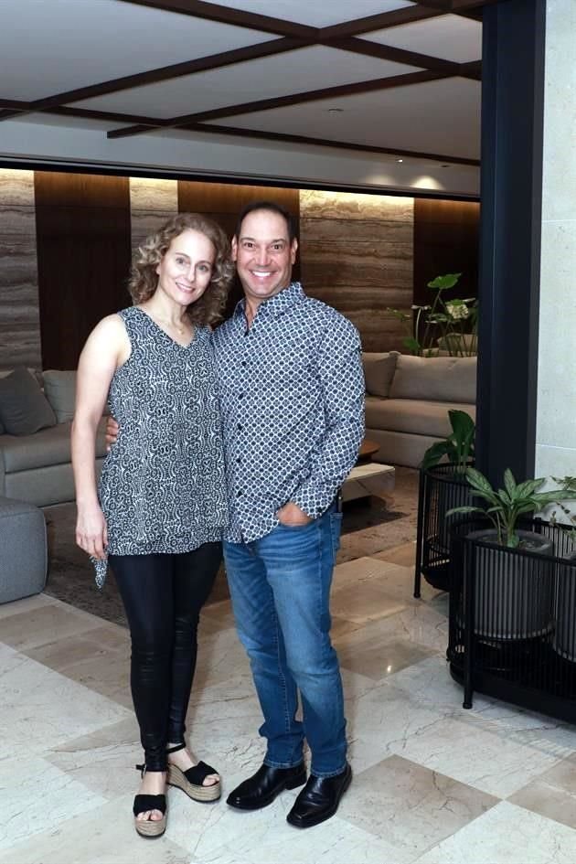 Guillermina Garza y Jaime de la Garza