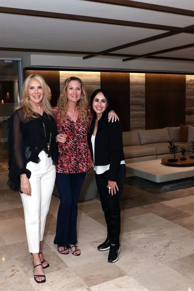 Gladys Perches, Cristina Barker y Jéssica Arce