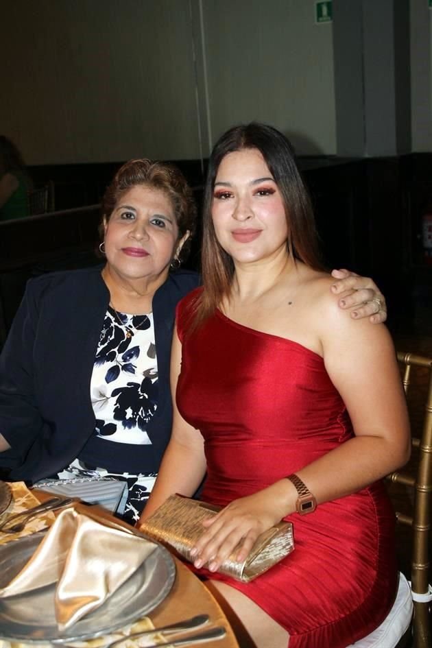 Guadalupe Cano y Fernanda Pedroza