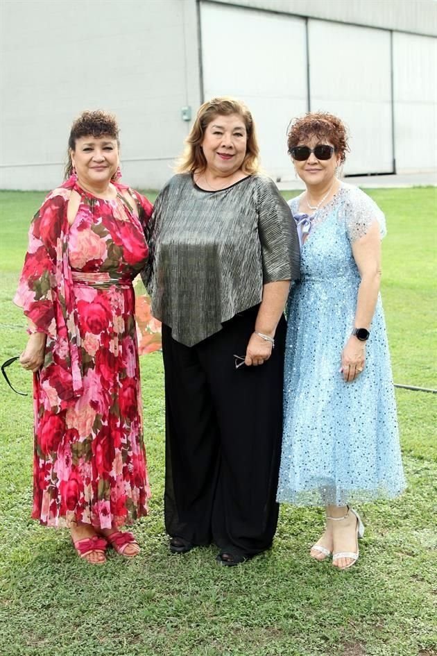 Carmen Ramírez, Ángeles Cavazos y Mary Edwards