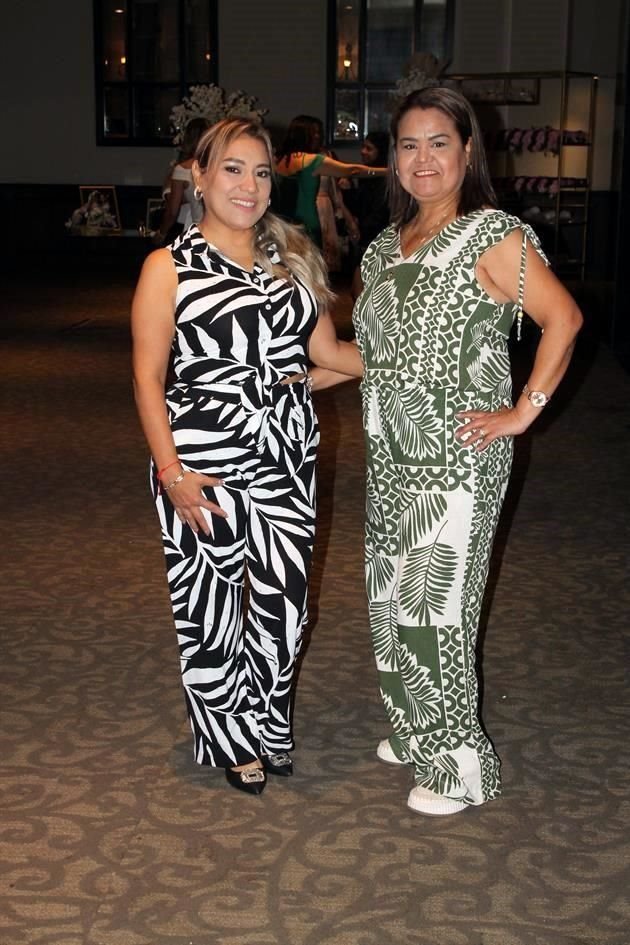Éricka Velazco y Gabriela Ríos
