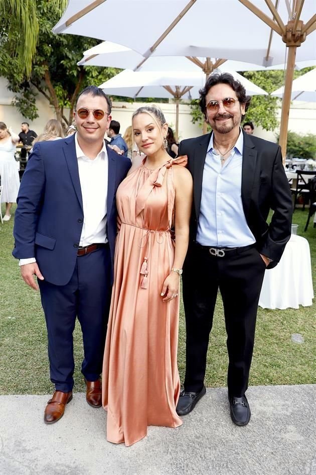 David Pérez Salinas, Vivi Villarreal de Pérez Salinas y Alberto Villarreal Escamilla