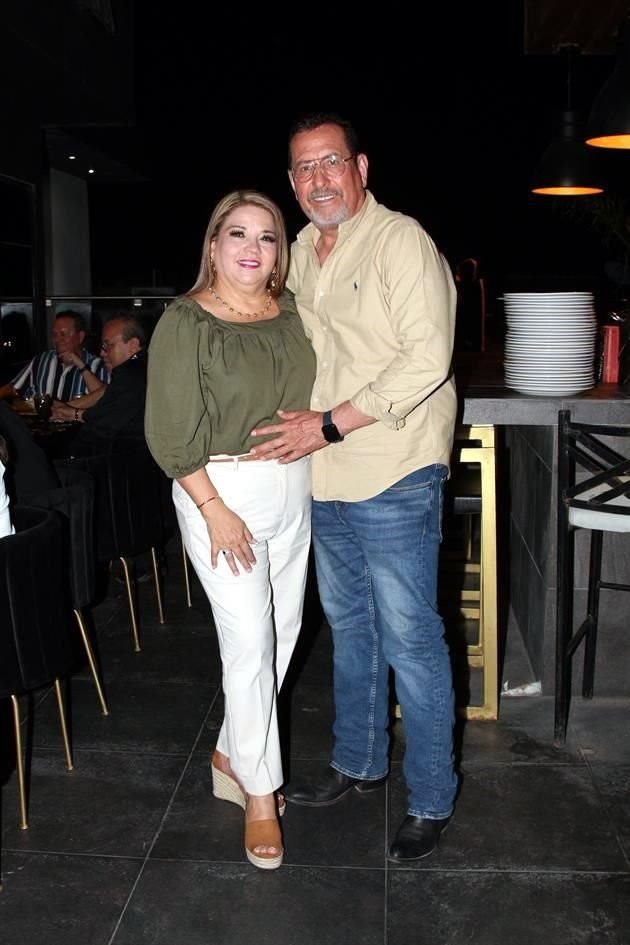 Silvia Martínez de Quezada y José Luis Quezada
