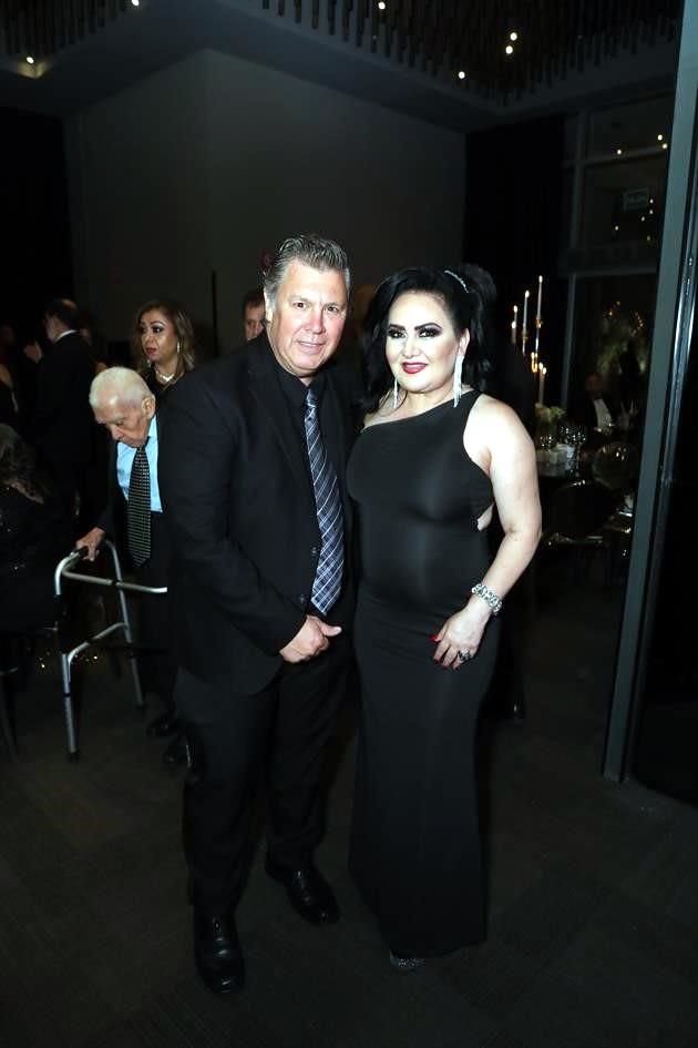 Claudio Villarreal y Magdis Ochoa