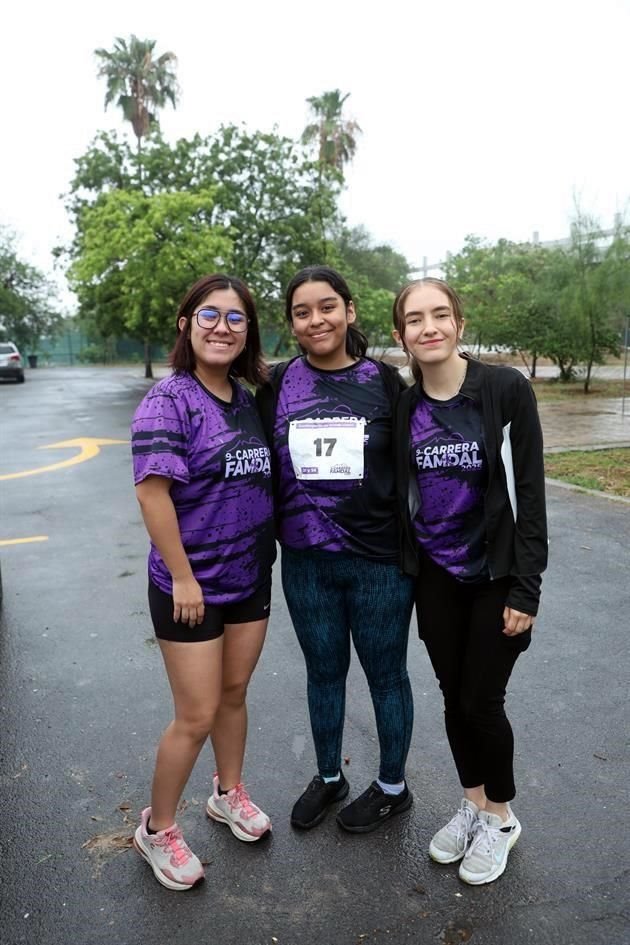 Andrea Valdez, Carol Parra y Lucía González
