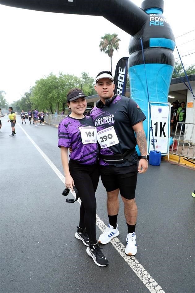 Lizzy Estrada y Carlos Jair González