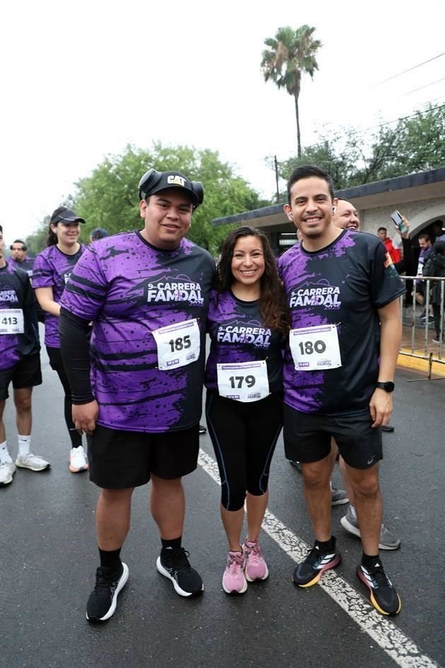 Iván Rodríguez, Iris Martínez y Raymundo Balderrama