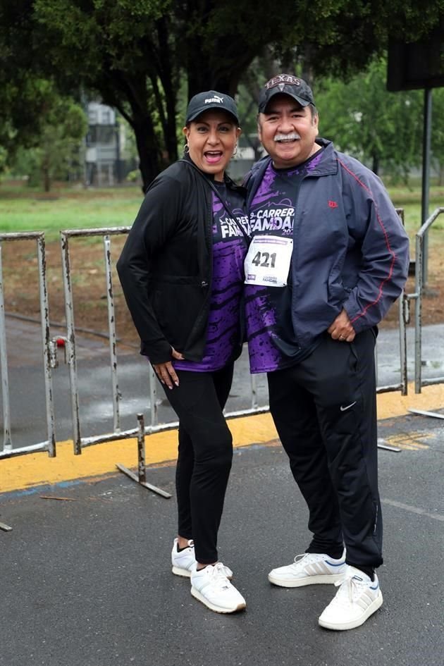 Juany Sandoval y Alejandro Alcalá