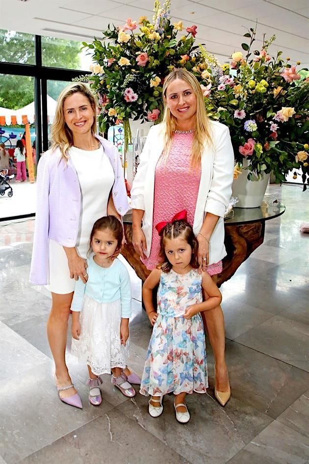 Fabiana Margáin de López, Alejandra Margáin de Esper, Ivanna López Margáin y Emilia Esper Margáin