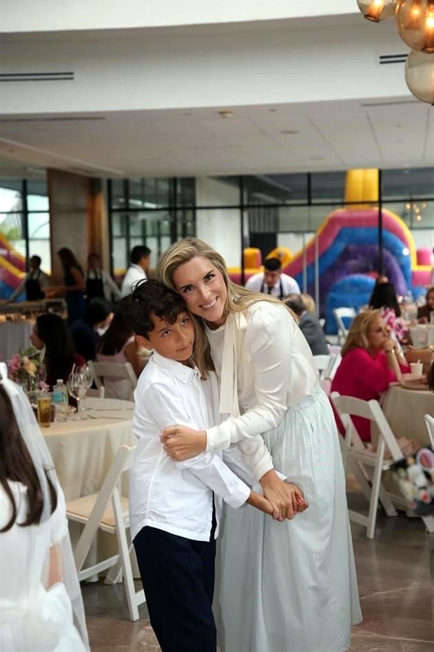 Domingo Lozano y Paulina Zorrilla Sada