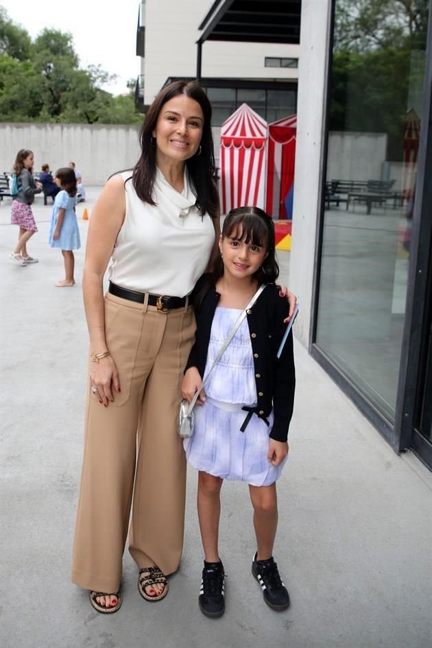 Ana Beltrán y Lucía Almaguer