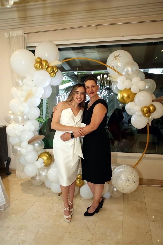 Andrea Villarreal Zuloaga y Anita Gold