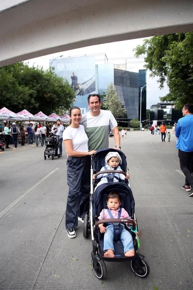 Alejandra Aguilar, José Carlos Rodríguez, Roberta Rodríguez y Emilio Rodríguez