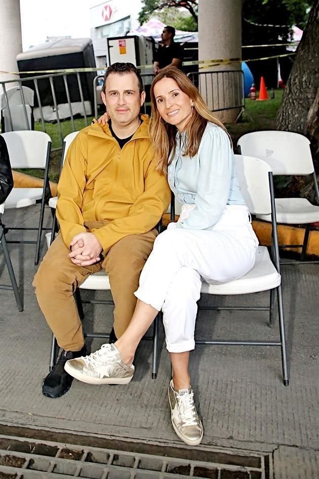 Antón Fernández y Paulina Escamilla de Fernández