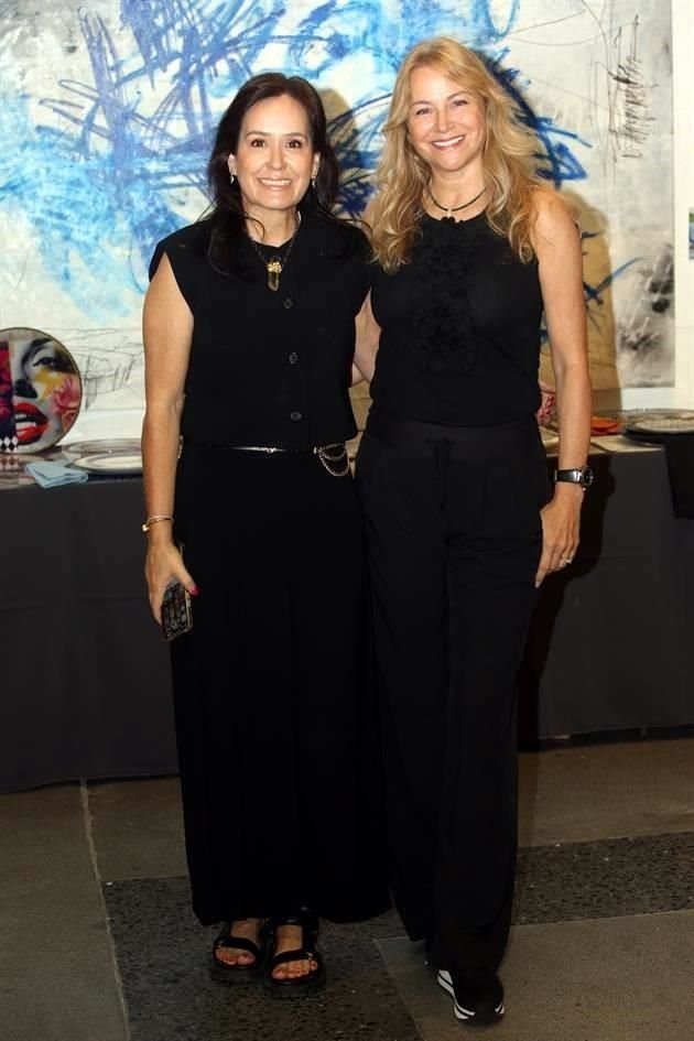 Julie Elizondo y Ana Cristina Celada de Garza