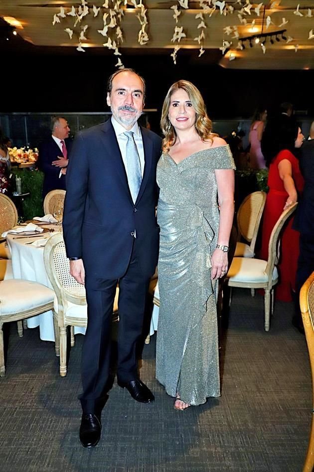 Álvaro Rodríguez y Elvia Tapia de Rodríguez