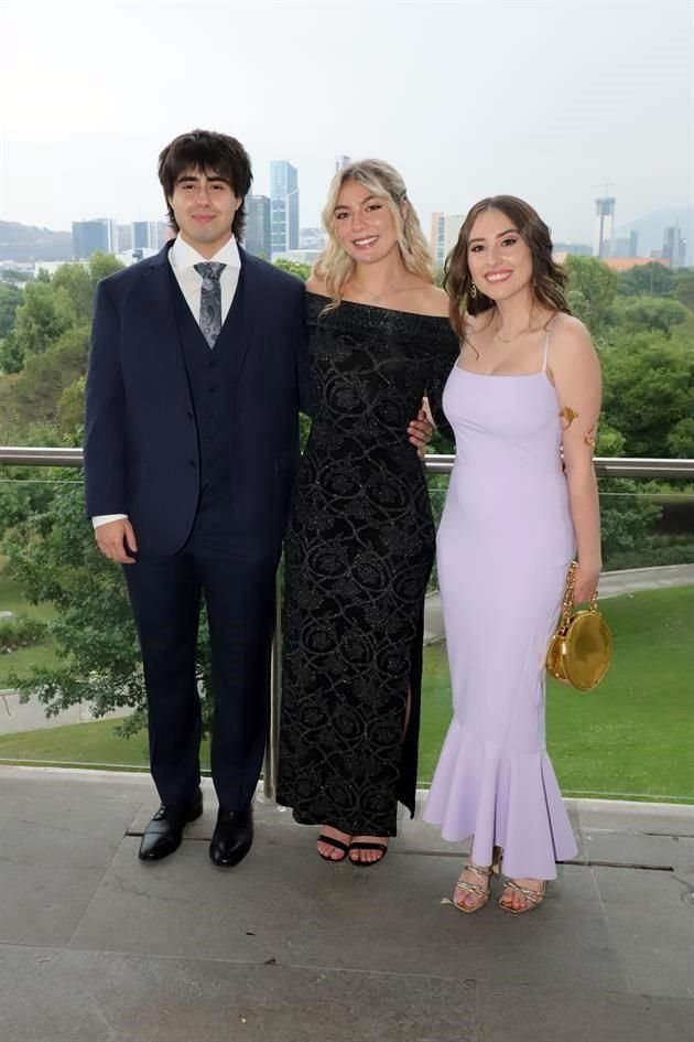 Kevin Asselin Alfaro, Grace Reabe y Vanessa Asselin Alfaro