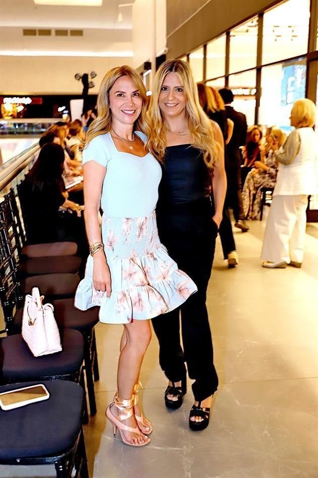 Marcela Lozano y Elia Cerda