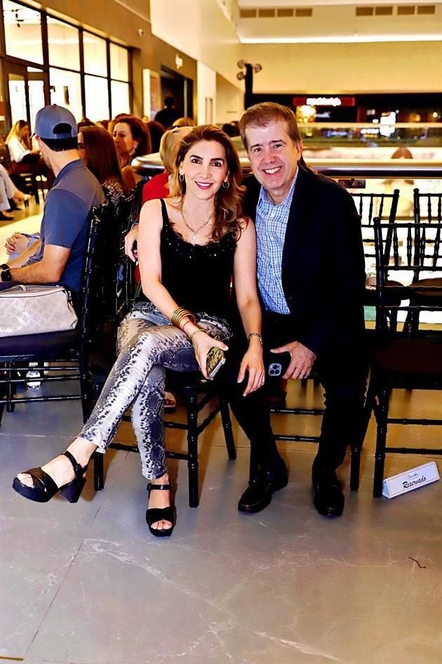 Ludy González de Morales y Héctor Morales